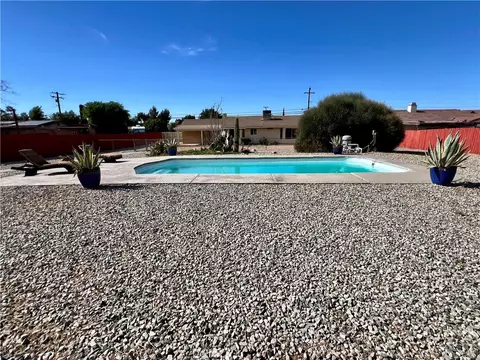 14977 Mauna Loa St, Hesperia, CA 92345 photo 18