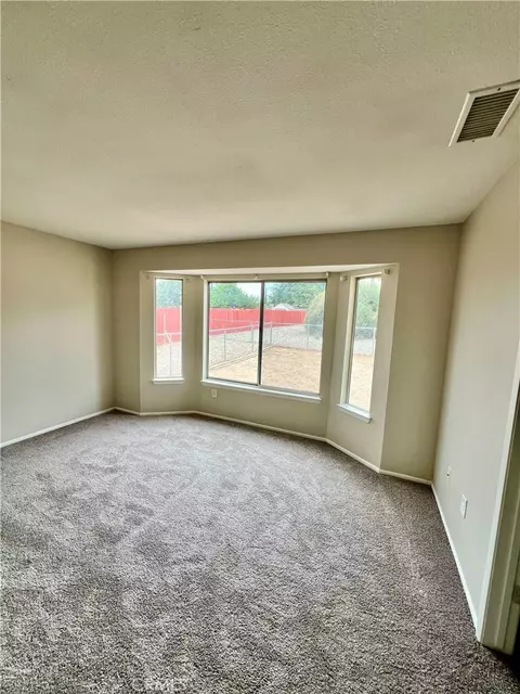 14977 Mauna Loa St, Hesperia, CA 92345 photo 14