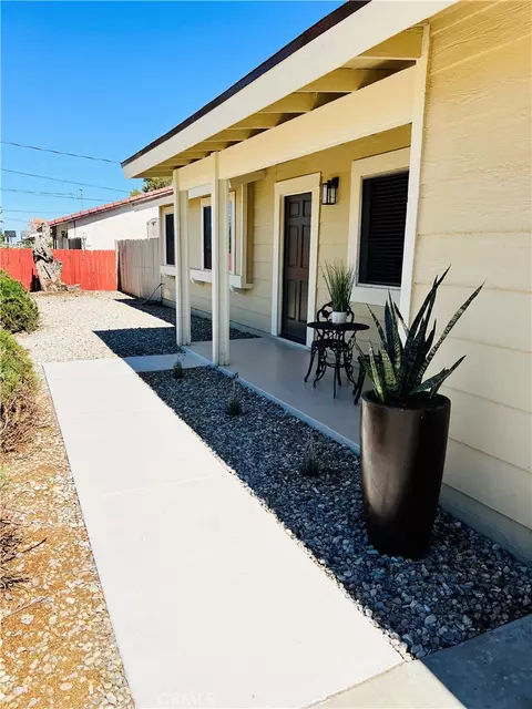 14977 Mauna Loa St, Hesperia, CA 92345 photo 6