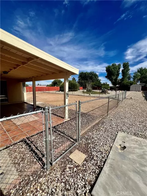 14977 Mauna Loa St, Hesperia, CA 92345 photo 16