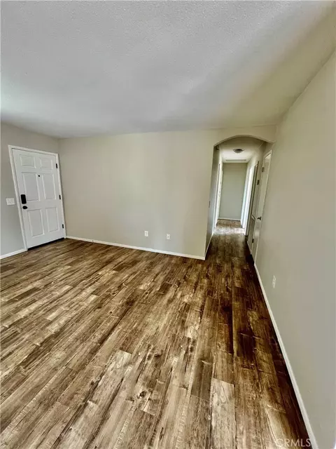 14977 Mauna Loa St, Hesperia, CA 92345 photo 7