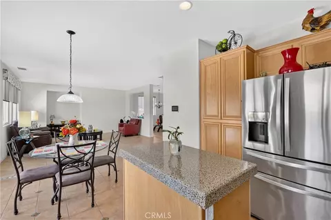 Kitchen - 289 Kieswetter, Colton, CA 92324 photo 1 of 4
