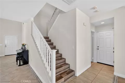 Entry Way - 289 Kieswetter, Colton, CA 92324 photo 2 of 3