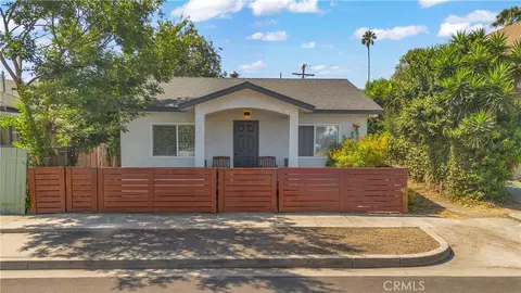 1162 39th Pl, Los Angeles, CA 90037