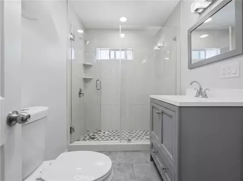 Bath - 1164 Mentone, Pasadena, CA 91103 photo 1 of 1