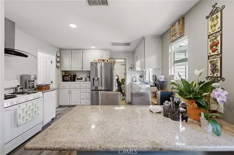 Kitchen - 1164 Mentone, Pasadena, CA 91103 photo 1 of 1