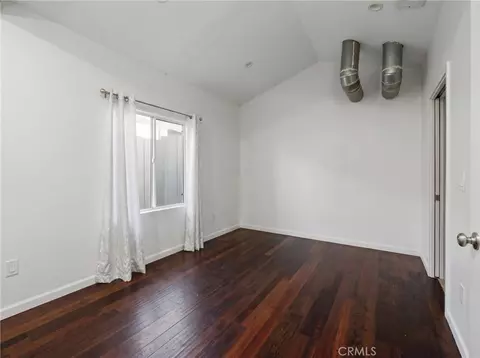 Bedroom - 1164 Mentone, Pasadena, CA 91103 photo 2 of 2