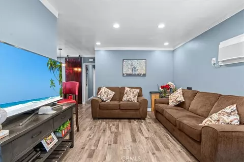 Living - 407 E Sunset, Long Beach, CA 90805 photo 1 of 3