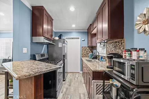 Kitchen - 407 E Sunset, Long Beach, CA 90805 photo 1 of 3