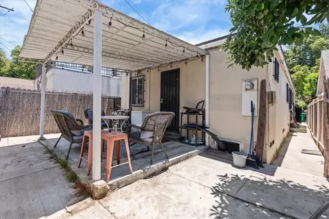 Exterior - 407 E Sunset, Long Beach, CA 90805 photo 4 of 6