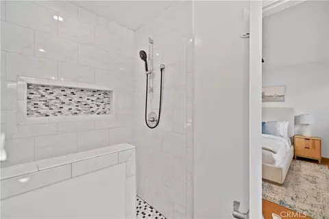 Bath - 1227 E 1st #2F, Long Beach, CA 90802 photo 2 of 2