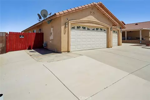 Exterior - 14375 Caroline, Adelanto, CA 92301 photo 5 of 13