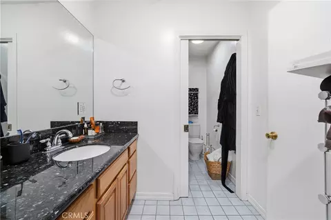 Bath - 6545 Dos Rios Rd, Downey, CA 90240 photo 5 of 6
