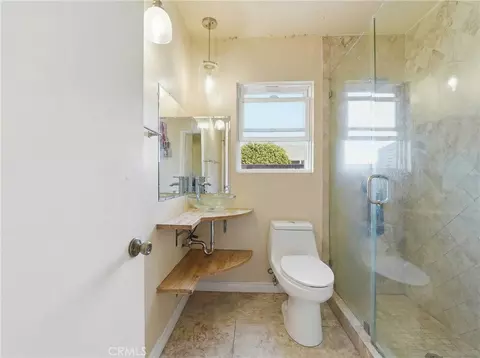 Bath - 6545 Dos Rios Rd, Downey, CA 90240 photo 1 of 6