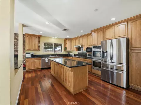 Kitchen - 6545 Dos Rios Rd, Downey, CA 90240 photo 4 of 4