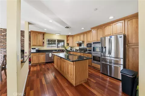 Kitchen - 6545 Dos Rios Rd, Downey, CA 90240 photo 3 of 4