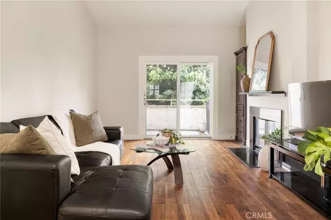 645 Chestnut #305, Long Beach, CA 90802 photo 3