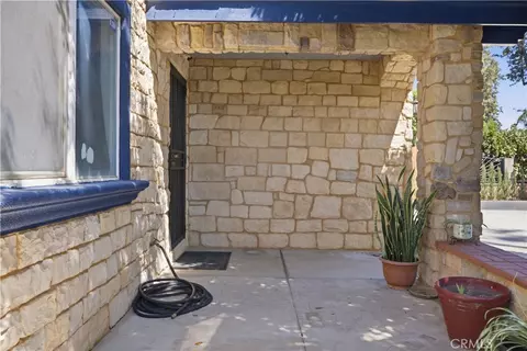 Exterior - 2851 Pleasant St, Riverside, CA 92507 photo 5 of 14