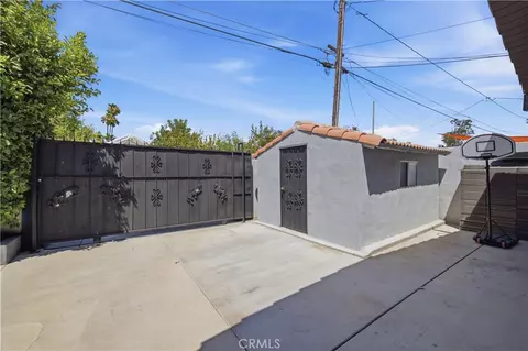 Exterior - 2851 Pleasant St, Riverside, CA 92507 photo 10 of 14