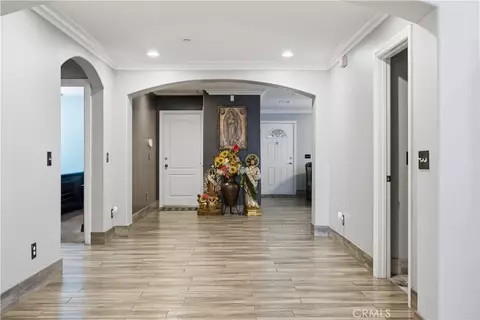 Entry Way - 2851 Pleasant St, Riverside, CA 92507 photo 2 of 4