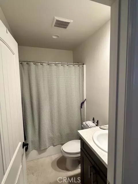 Bath - 37779 Nova Ave, Palmdale, CA 93552 photo 3 of 3
