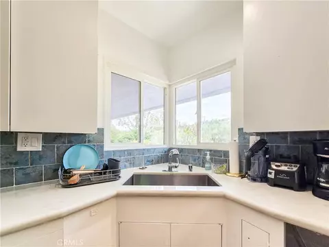 Kitchen - 31611 157th E, Llano, CA 93544 photo 5 of 6