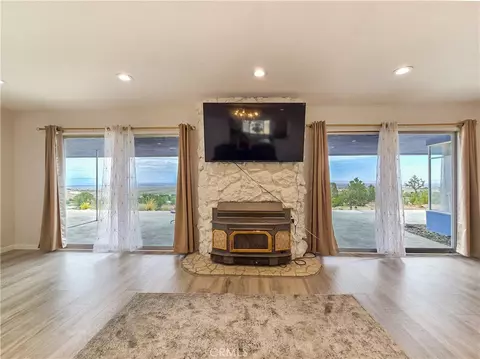 Living - 31611 157th E, Llano, CA 93544 photo 5 of 6