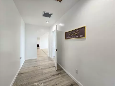 Entry Way - 31611 157th E, Llano, CA 93544 photo 2 of 2