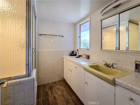 Bath - 31611 157th E, Llano, CA 93544 photo 8 of 8
