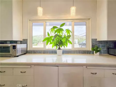 Kitchen - 31611 157th E, Llano, CA 93544 photo 4 of 6