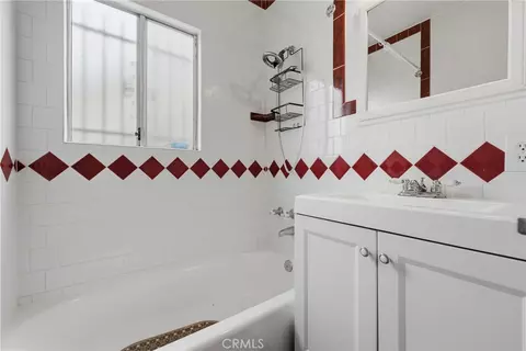 Bath - 2412 W Tichenor St, Compton, CA 90220 photo 1 of 6
