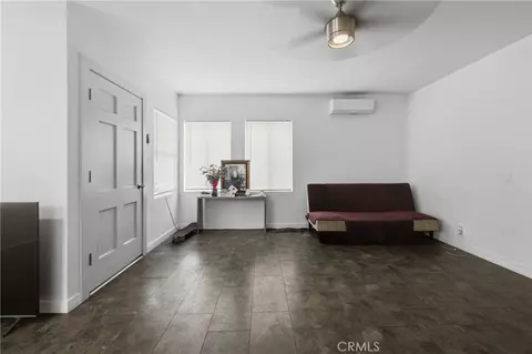 Living - 428 E Oaks, Compton, CA 90221 photo 3 of 9