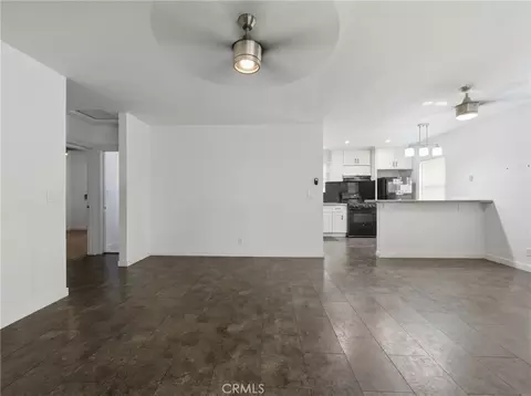 Living - 428 E Oaks, Compton, CA 90221 photo 5 of 9