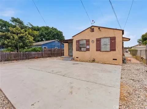 Exterior - 428 E Oaks, Compton, CA 90221 photo 3 of 9