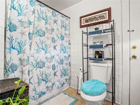 Bath - 12400 S Wilmington, Compton, CA 90222 photo 2 of 2