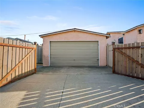Exterior - 12400 S Wilmington, Compton, CA 90222 photo 3 of 6