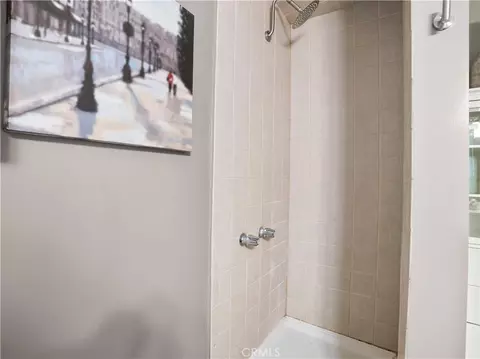 Bath - 9708 Pomering, Downey, CA 90240 photo 6 of 6