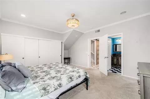 Bedroom - 6020 E Ocean Blvd, Long Beach, CA 90803 photo 3 of 4