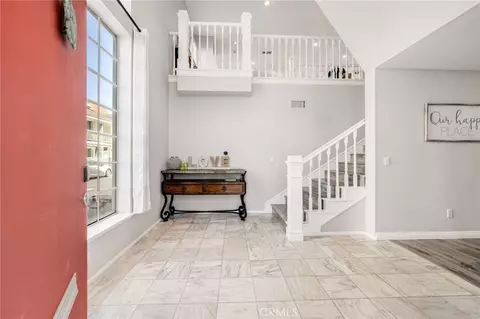 Entry Way - 6020 E Ocean Blvd, Long Beach, CA 90803 photo 1 of 9