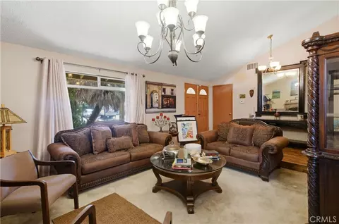 Living - 44309 Andale Ave, Lancaster, CA 93535 photo 2 of 2
