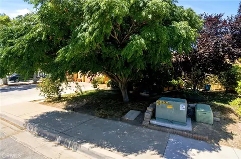 Exterior - 44309 Andale Ave, Lancaster, CA 93535 photo 4 of 11