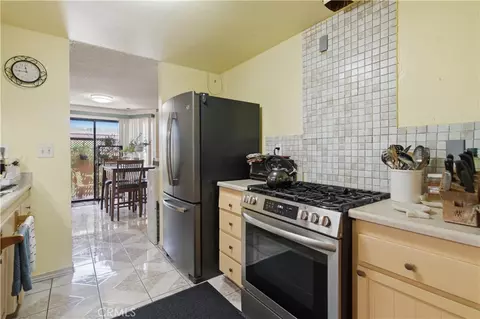 Kitchen - 44309 Andale Ave, Lancaster, CA 93535 photo 2 of 2