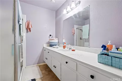 Bath - 44309 Andale Ave, Lancaster, CA 93535 photo 3 of 4