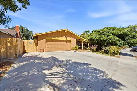 Exterior - 44309 Andale Ave, Lancaster, CA 93535 photo 3 of 11