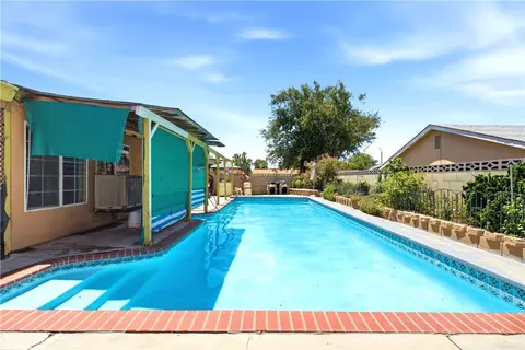 Exterior - 44309 Andale Ave, Lancaster, CA 93535 photo 1 of 11
