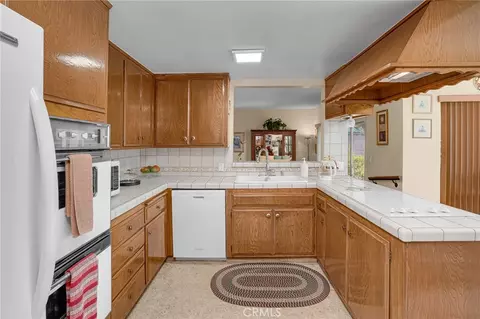 Kitchen - 700 N 7th St, Montebello, CA 90640 photo 2 of 5