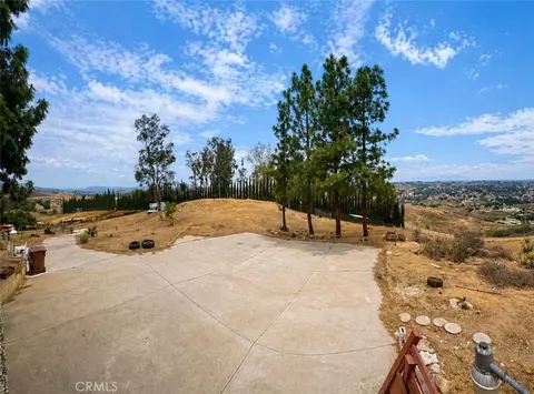 Exterior - 17301 Palm, Riverside, CA 92503 photo 19 of 32