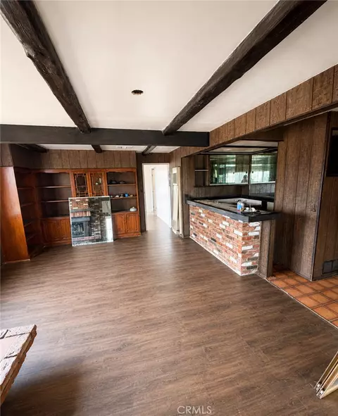 Living - 17301 Palm, Riverside, CA 92503 photo 8 of 11