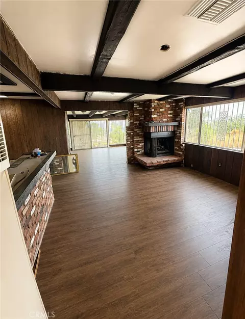 Living - 17301 Palm, Riverside, CA 92503 photo 9 of 11