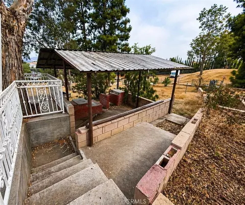 Exterior - 17301 Palm, Riverside, CA 92503 photo 17 of 32